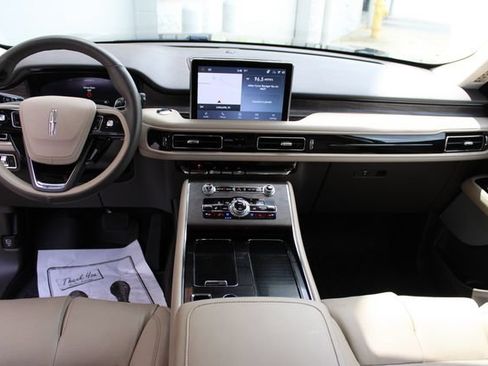 Used 2024 Lincoln Aviator Reserve w/ Equipment Group 201A AWD/4WD image 27