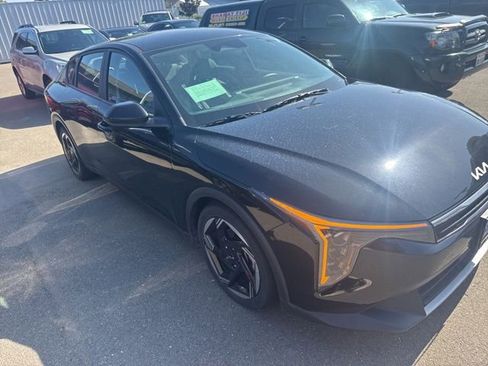 Used 2025 Kia K4 EX FWD image 2