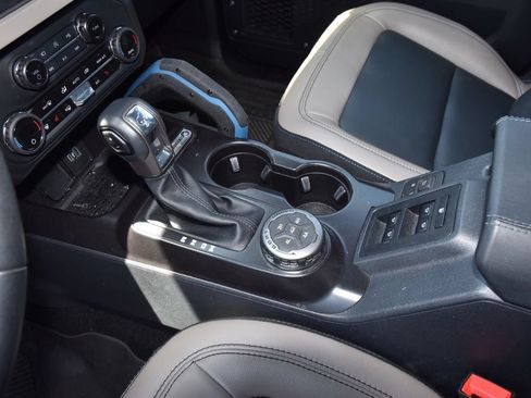 Used 2024 Ford Bronco Wildtrak AWD/4WD image 9