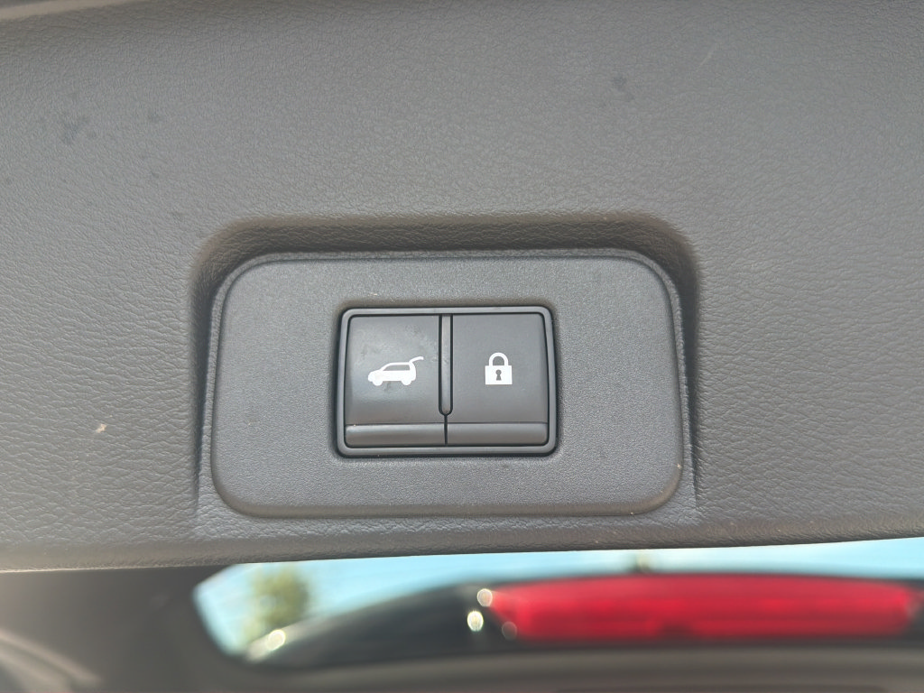 Certified 2025 Nissan Rogue SV w/ SV Premium Package FWD image 20