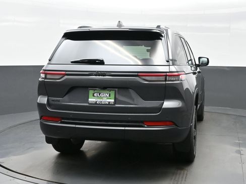 New 2025 Jeep Grand Cherokee Altitude AWD/4WD image 5