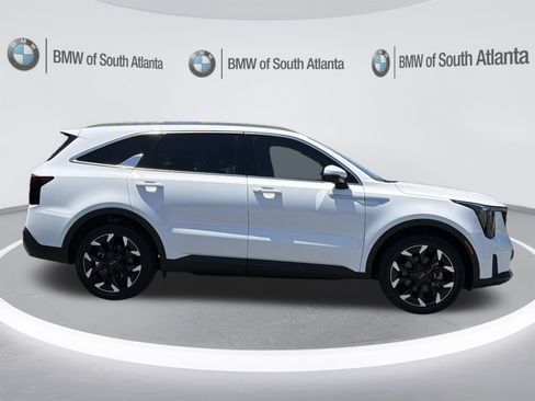Used 2025 Kia Sorento EX w/ Panoramic Sunroof Package FWD image 29