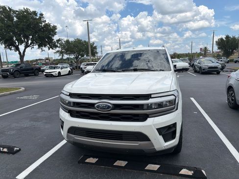 Used 2022 Ford Expedition Max XLT RWD image 16