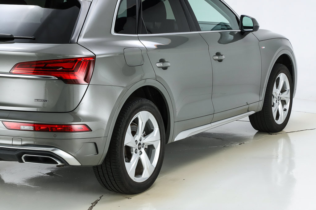 Used 2023 Audi Q5 2.0T Premium Plus w/ Premium Plus Package AWD/4WD image 19