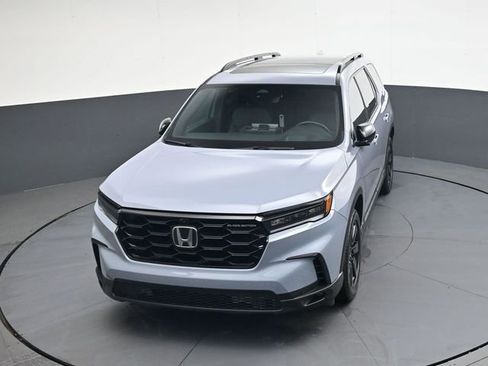 Used 2025 Honda Pilot Black Edition image 29