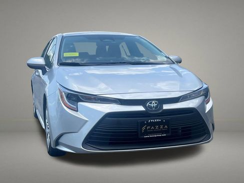Used 2024 Toyota Corolla LE FWD image 8