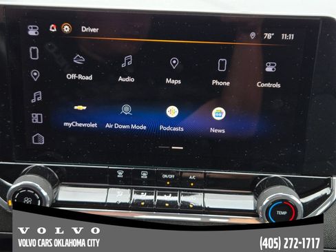 Used 2024 Chevrolet Colorado Trail Boss w/ Technology Package AWD/4WD image 13