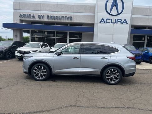 Certified 2023 Acura MDX SH-AWD w/ Technology Package image 4