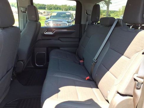 Used 2024 Chevrolet Silverado 1500 LT AWD/4WD image 9