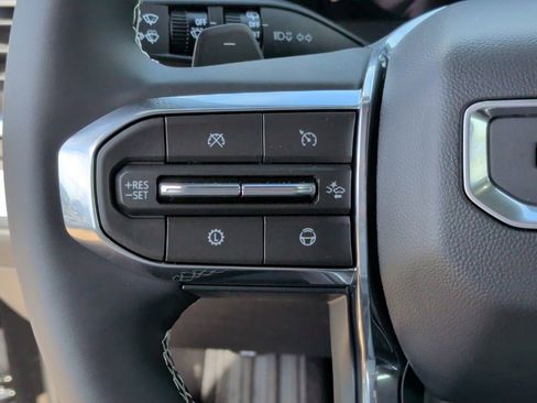 New 2026 GMC Acadia Denali w/ Super Cruise Package image 18