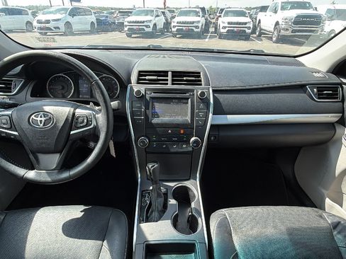 Used 2015 Toyota Camry SE FWD image 16