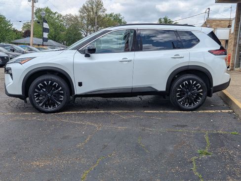 New 2026 Nissan Rogue SV AWD/4WD image 4