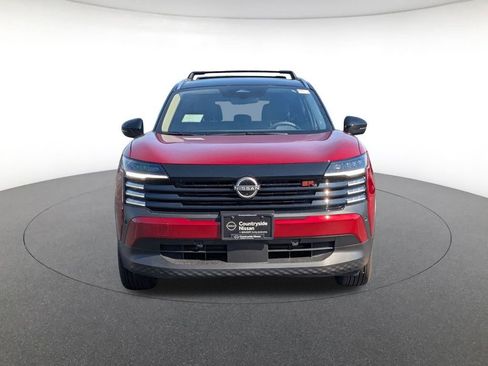 New 2026 Nissan Kicks SR w/ Cold Weather Package image 2