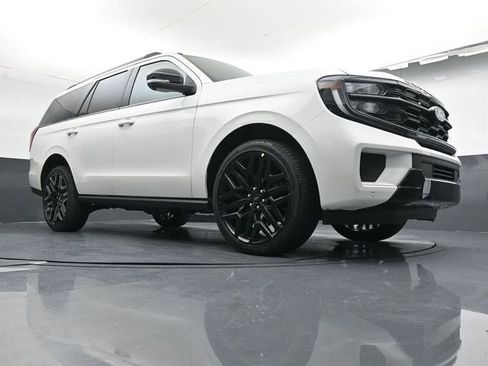 New 2026 Ford Expedition Platinum w/ Stealth Performance Package AWD/4WD image 24