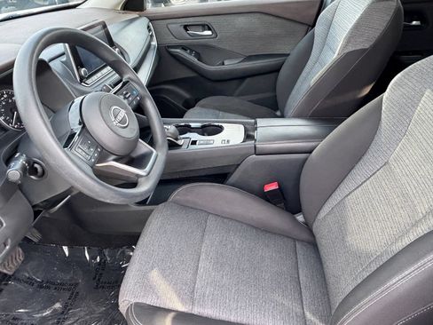 Used 2023 Nissan Rogue SV FWD image 16