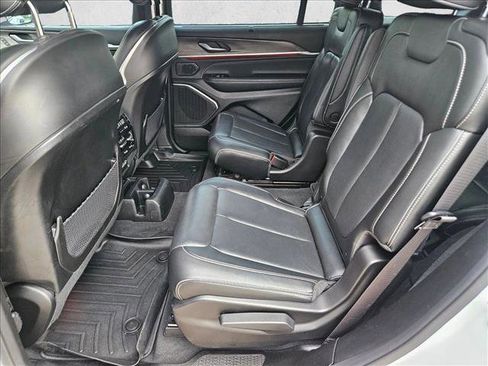 Used 2023 Jeep Grand Cherokee L Overland w/ Luxury Tech Group IV RWD image 20
