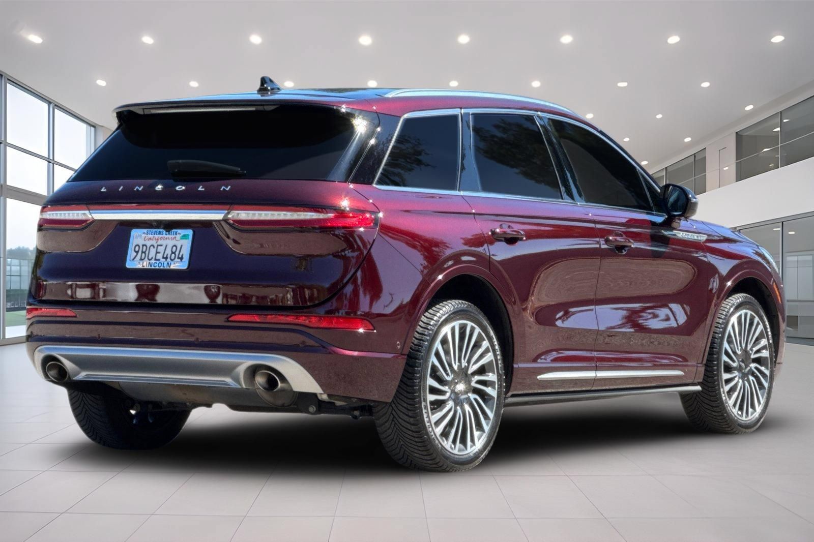 Used 2021 Lincoln Corsair Reserve AWD/4WD image 4