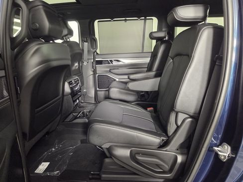 New 2026 Jeep Grand Wagoneer Limited AWD/4WD image 19