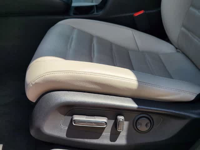 Used 2025 Honda CR-V EX-L image 23