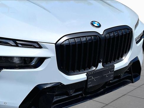 Used 2026 BMW X7 xDrive40i w/ Executive Package AWD/4WD image 30