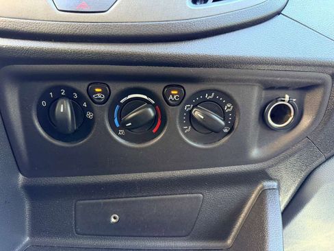 Used 2019 Ford Transit 150 148 Medium Roof RWD image 34