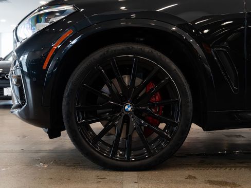 Used 2021 BMW X5 xDrive40i w/ M Sport Package AWD/4WD image 7