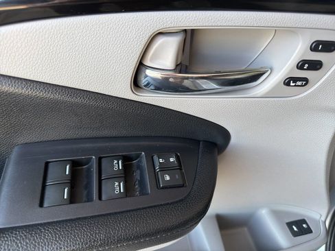 Used 2018 Honda Pilot Elite image 19