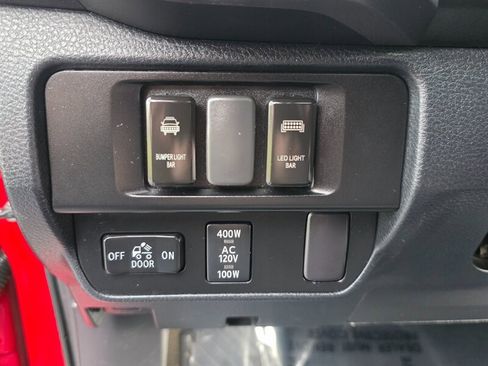 Used 2016 Toyota Tacoma TRD Off-Road w/ Premium & Technology Package image 44