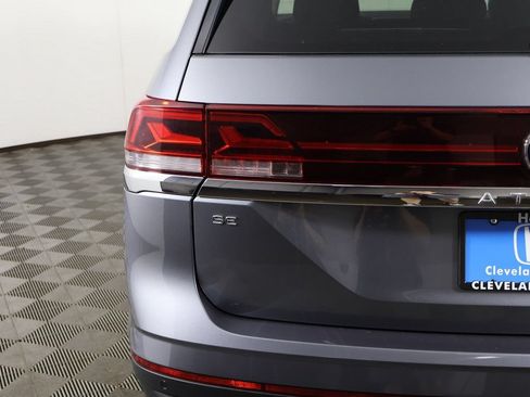 Used 2025 Volkswagen Atlas SE w/ Panoramic Sunroof Package AWD/4WD image 17