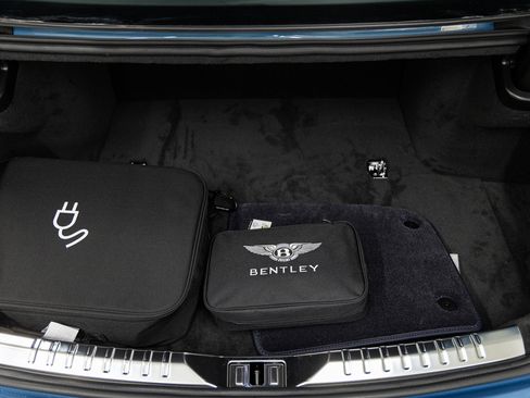 New 2026 Bentley Flying Spur Plug-In Hybrid image 14