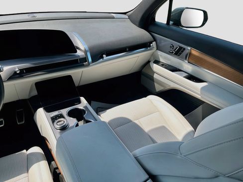 Used 2026 Cadillac Vistiq Luxury AWD/4WD image 25