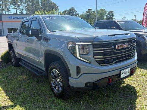 Used 2024 GMC Sierra 1500 AT4 w/ AT4 Premium Package AWD/4WD image 7
