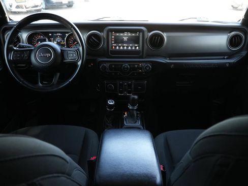 Used 2021 Jeep Wrangler Unlimited Sport AWD/4WD image 17