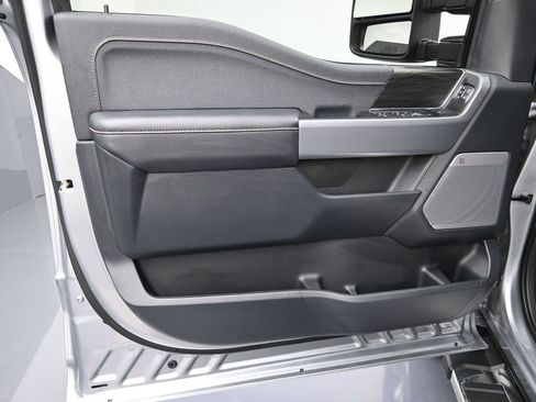 Used 2025 Ford F150 Lariat w/ Equipment Group 502A High image 12