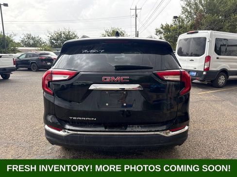 Used 2024 GMC Terrain SLT FWD image 3