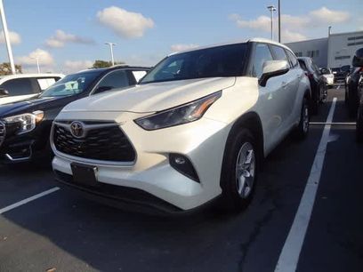 Used 2023 Toyota Highlander LE