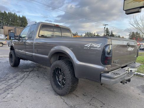 Used 2002 Ford F250 Lariat image 4