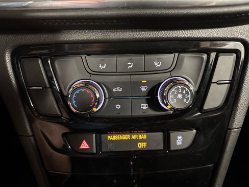 Used 2022 Buick Encore Preferred w/ Safety Package AWD/4WD image 23