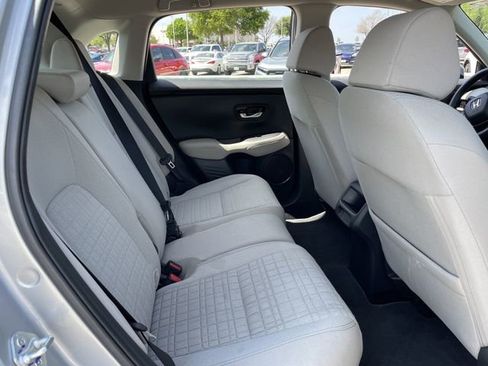 Certified 2025 Honda HR-V LX image 26