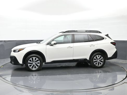 Used 2021 Subaru Outback Premium AWD/4WD image 9