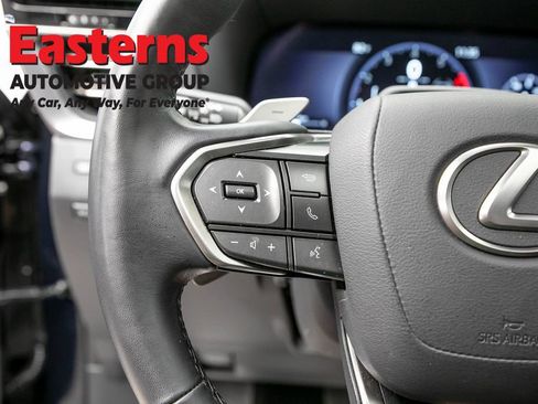 Used 2025 Lexus GX 550 w/ Accessory Package (2T) AWD/4WD image 15