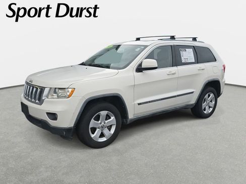 Used 2011 Jeep Grand Cherokee Laredo image 1