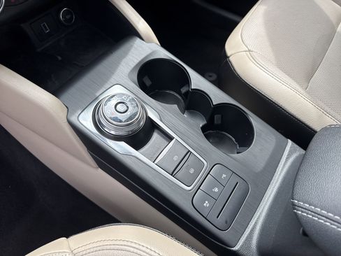 Used 2020 Ford Escape Titanium FWD image 29