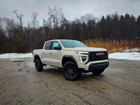 New 2026 GMC Canyon Elevation w/ Convenience Package image 2