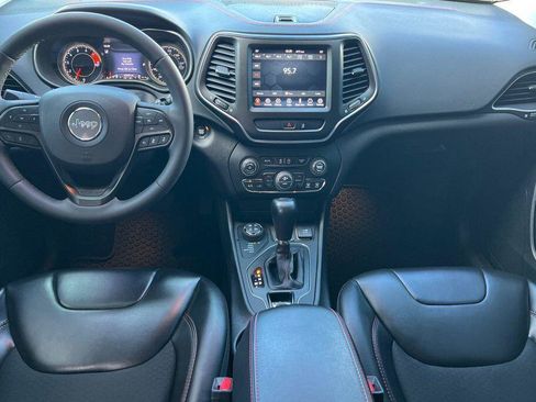 Used 2022 Jeep Cherokee Trailhawk w/ Technology Group B image 13