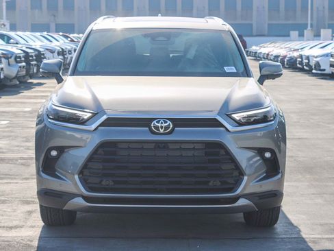 New 2026 Toyota Grand Highlander AWD Hybrid image 2