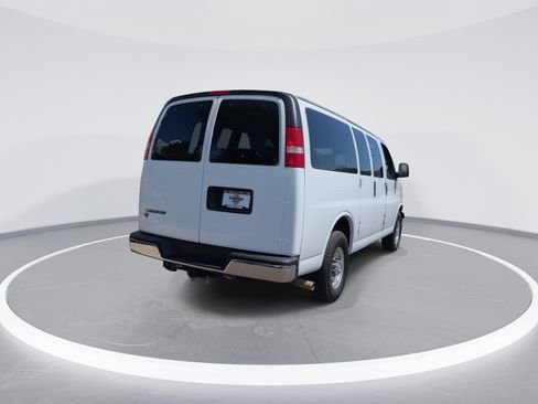 Used 2019 Chevrolet Express 2500 LT w/ LT Preferred Equipment Group RWD image 7