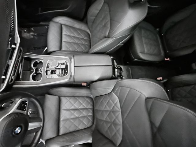 Used 2025 BMW X7 xDrive40i w/ M Sport Package AWD/4WD image 22