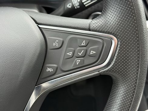 Used 2023 Chevrolet Malibu LT image 17