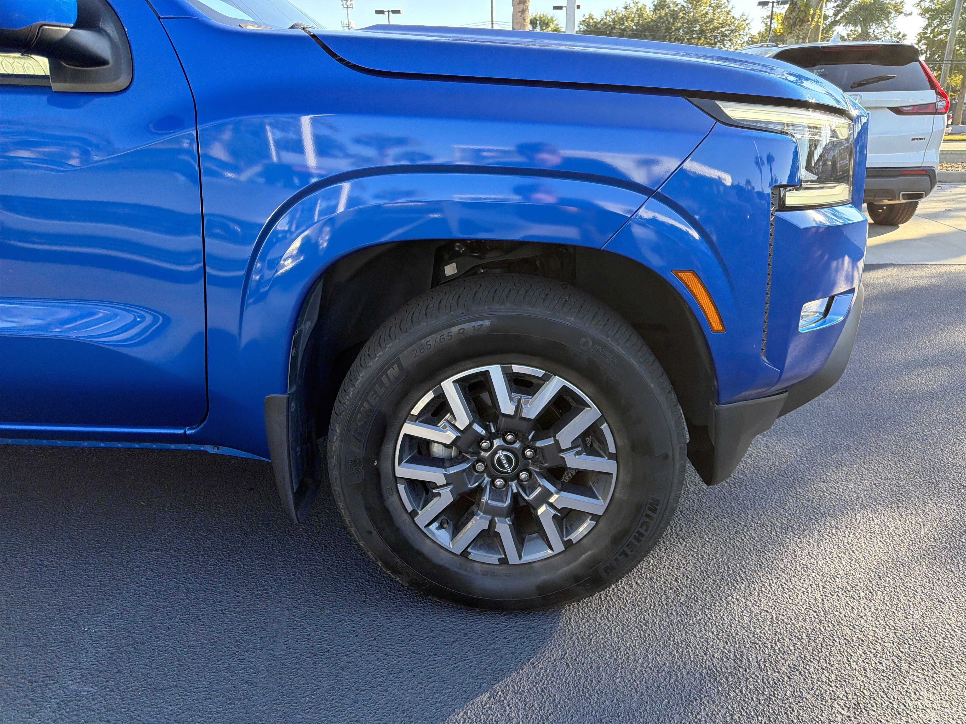 Used 2024 Nissan Frontier SL w/ Technology Package RWD image 13